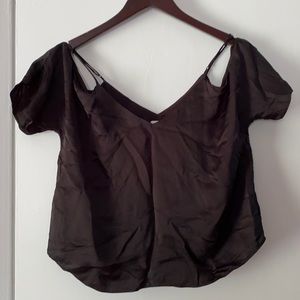 🤍✨ Aritzia Wilfred Off shoulder blouse
